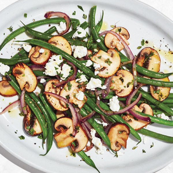 GRILLED MUSHROOM GREEN BEAN TOSS