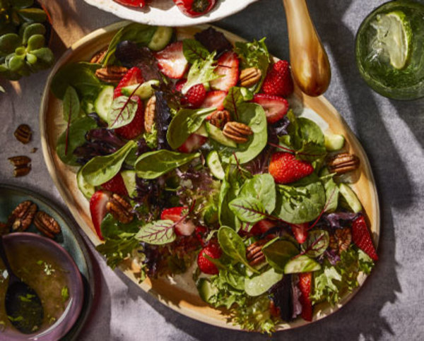 STRAWBERRY MOJITO SALAD