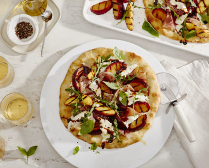 GRILLED FRUIT AND PROSCIUTTO PIZZA