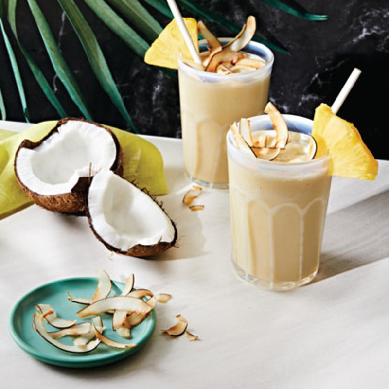 PINEAPPLE COCONUT SMOOTHIE