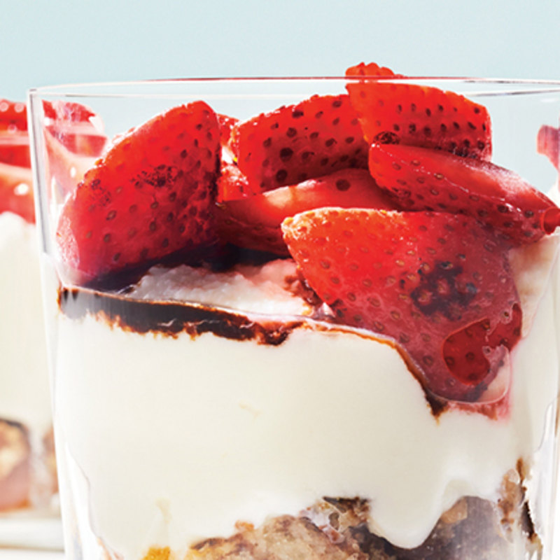 STRAWBERRY BALSAMIC CUPS